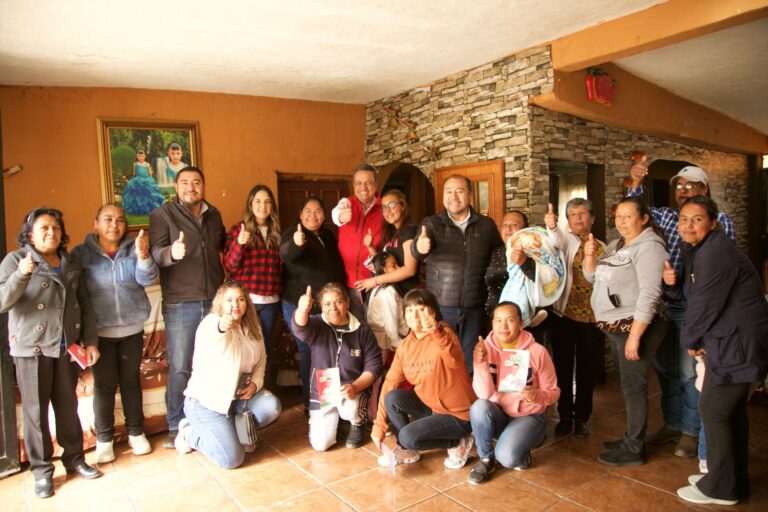 Visita Xavier González comunidades rurales de Arteaga