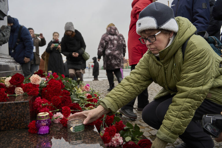 Asciende a 143 cifra de muertes por ataque terrorista en Moscú