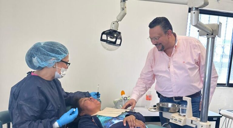 DIF Ramos Arizpe y UAdeC refuerzan compromiso en atención dental para la ciudadanía 