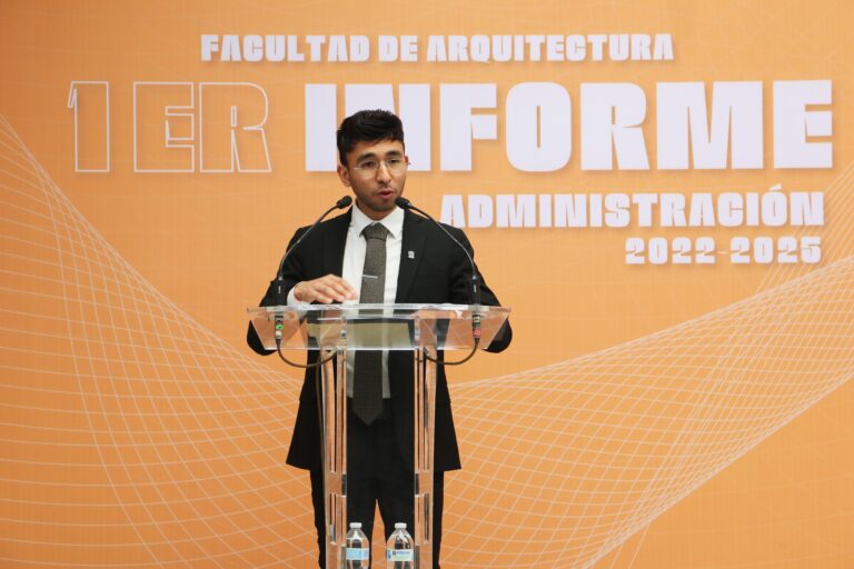 Director de la Facultad de Arquitectura Unidad Saltillo rinde su primer informe de actividades