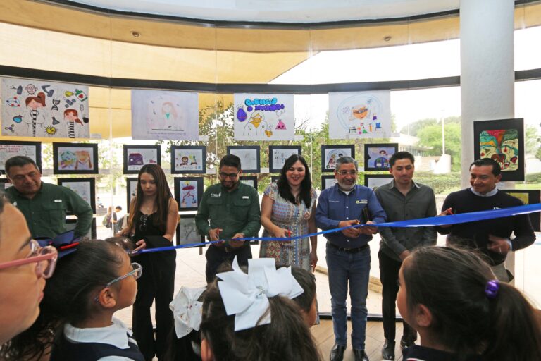 Inauguran en la UA de C Exposición de Arte Infantil y premian a ganadores del concurso “Importancia de las niñas y las mujeres en la ciencia”