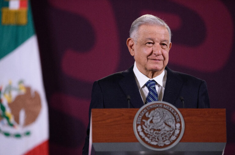 No aceptaremos deportaciones de Texas, dice López Obrador