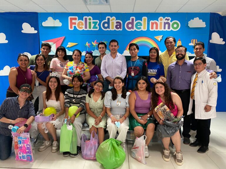 CELEBRA RECTOR A NIÑAS Y NIÑOS DEL HOSPITAL MATERNO INFANTIL DE SALTILLO