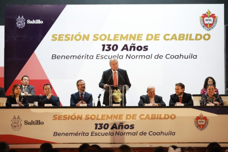 Celebran alcalde y Cabildo 130 años de la Normal