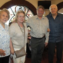 Entre amigos, celebra don Arturo Berrueto González 94 años de vida4