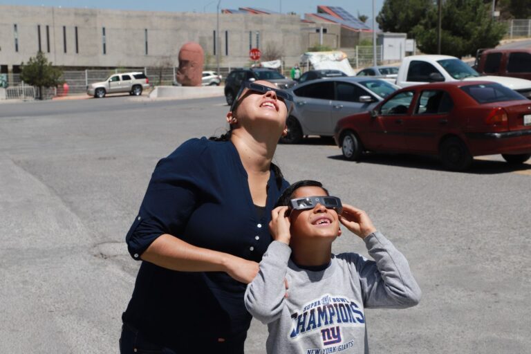 Exhorta Gobierno de Saltillo a disfrutar del eclipse de manera segura