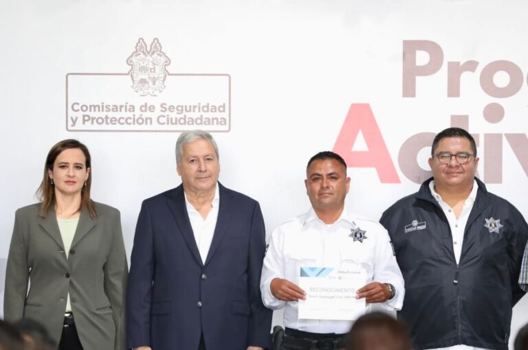 Reconoce Chema Fraustro a policías del programa Activa Tu Salud