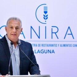 Román Alberto Cepeda González toma protesta al nuevo consejo directivo de la CANIRAC Laguna4