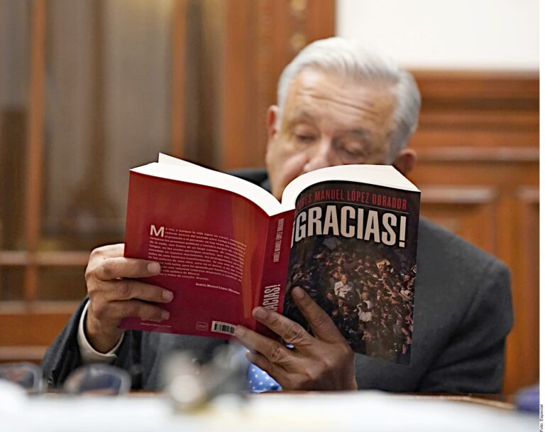 TEPJF, como inquisición, quiere prohibir mi libro.-AMLO