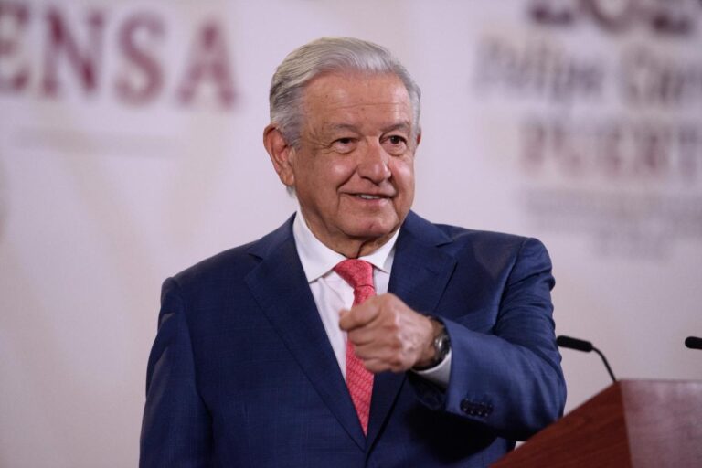 Acuerdan AMLO y Biden mantener abierta la frontera