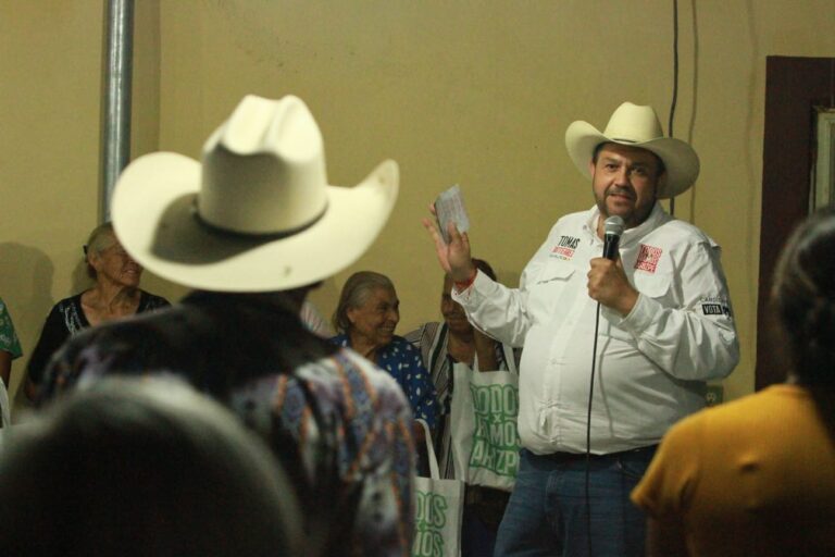 Con Tomás tendrán familias del campo de Ramos Arizpe mega despensa mensual