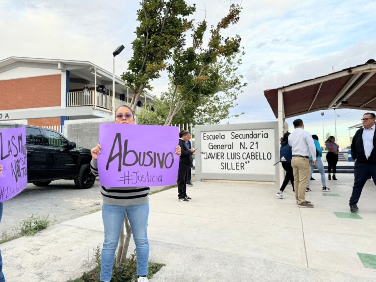 En Saltillo, denuncian abuso de docente contra su ex alumna