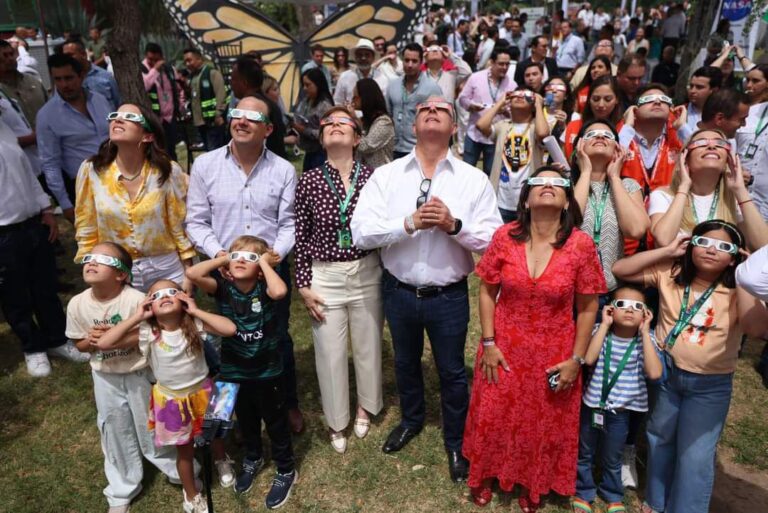 Espectacular el eclipse en Coahuila: Manolo