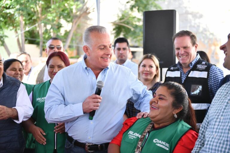 Gobernador y alcalde supervisan obras de pavimentación y recarpeteo en calles de Torreón