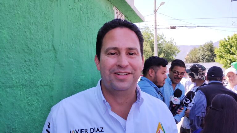 Vamos a fortalecer los grupos de seguridad de WhatsApp para seguir cuidando a Saltillo: Javier Díaz