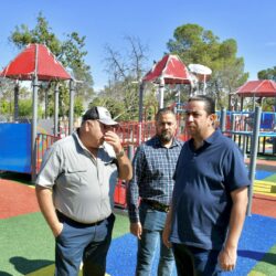 Alcalde Chema Morales supervisa obras de recreación para las familias 3