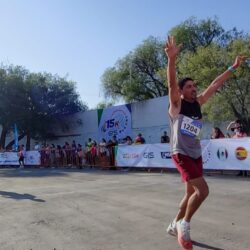 Corren más de 2 mil 800 participantes la 15K del Grupo Industrial Saltillo45