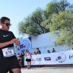 Corren más de 2 mil 800 participantes la 15K del Grupo Industrial Saltillo52