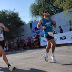 Corren más de 2 mil 800 participantes la 15K del Grupo Industrial Saltillo62