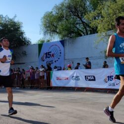 Corren más de 2 mil 800 participantes la 15K del Grupo Industrial Saltillo63