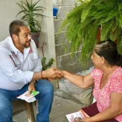 En colonia Blanca Esthela, vecinos apoyan a Tomás Gutiérrez 6