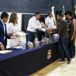 En la UAdeC UT entregan trofeos y reconocimientos a deportistas que participaron en el Torneo Inter-Facultades 20241