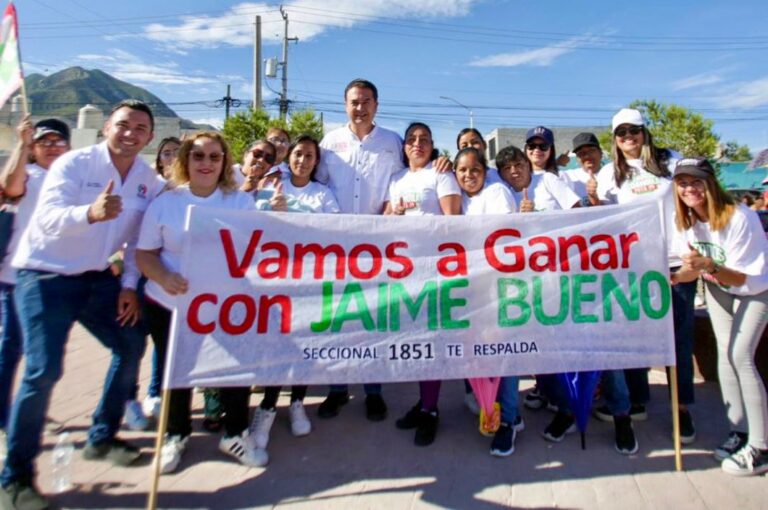 En maratón, visita Jaime Bueno a saltillenses de 50 colonias