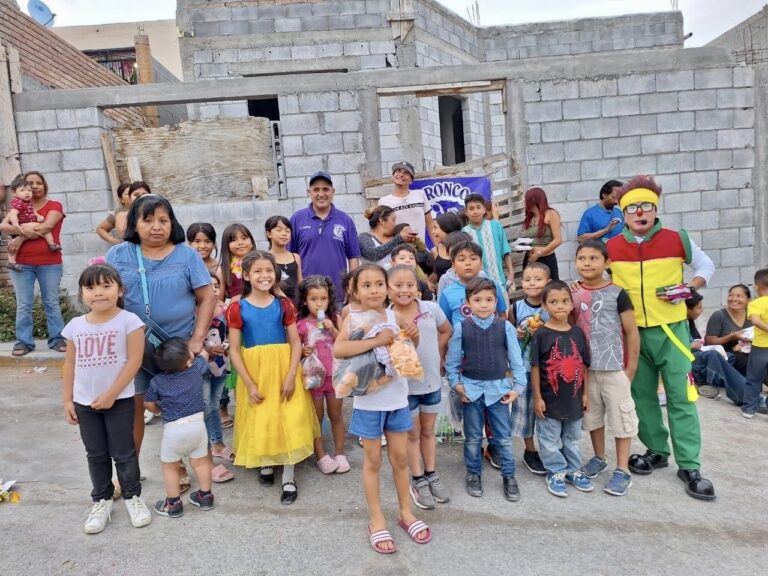 Festejan a las madres de familia del poniente de Ramos Arizpe 