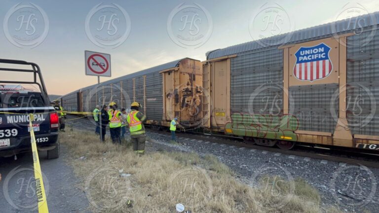 Le amputa tren sus dos piernas en Saltillo