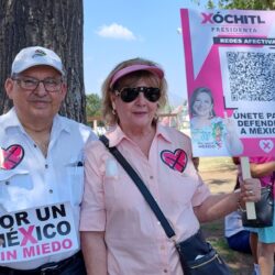 Marchan miles de saltillenses en defensa de México y su democracia1