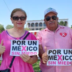 Marchan miles de saltillenses en defensa de México y su democracia6