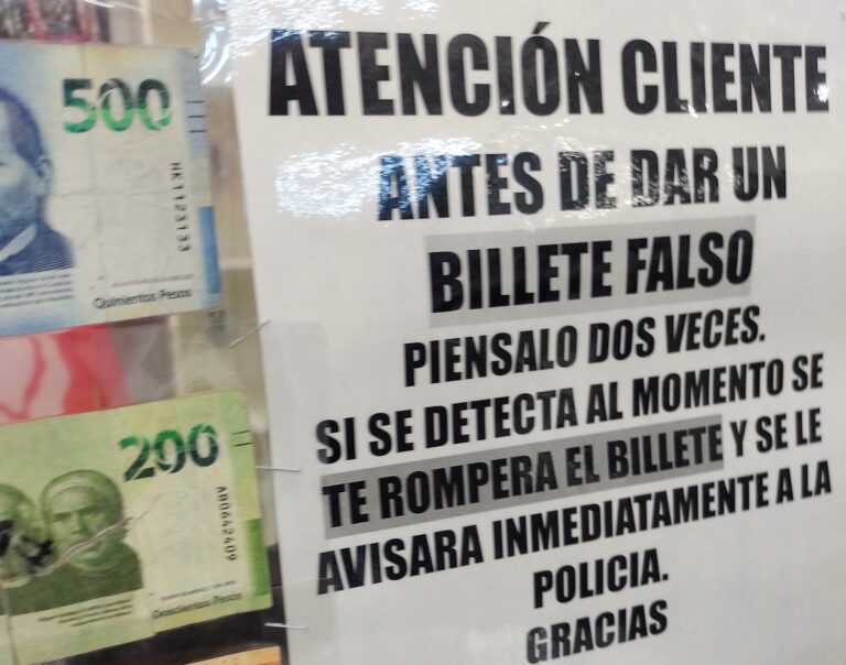 Persiste circulación de billetes falsos