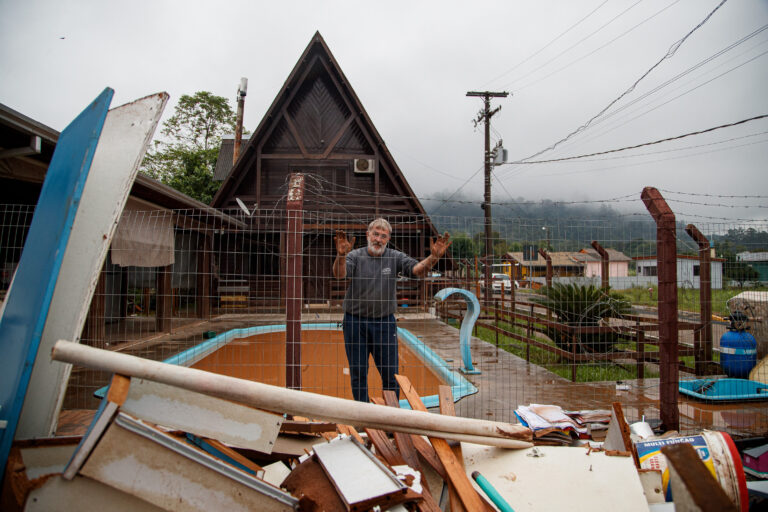 Aumentan a 151 los muertos por lluvias al sur de Brasil