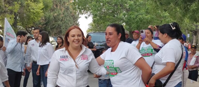 Cobijada por la ciudadanía, cierra Karen Sánchez su campaña por la alcaldía de Arteaga 