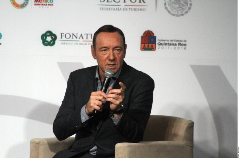 Documental revela más agresiones sexuales de Kevin Spacey