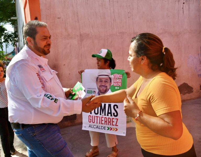 En colonia Armillita, ramosarizpenses apoyan a Tomás Gutiérrez 