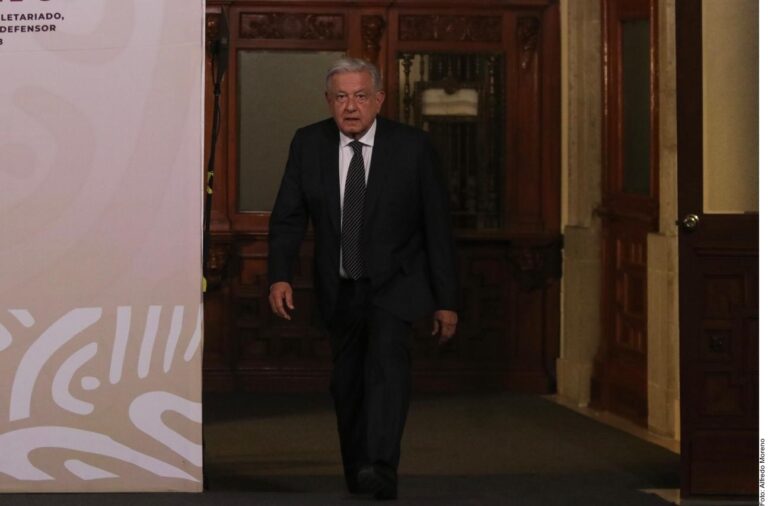 Minimiza López Obrador violencia política