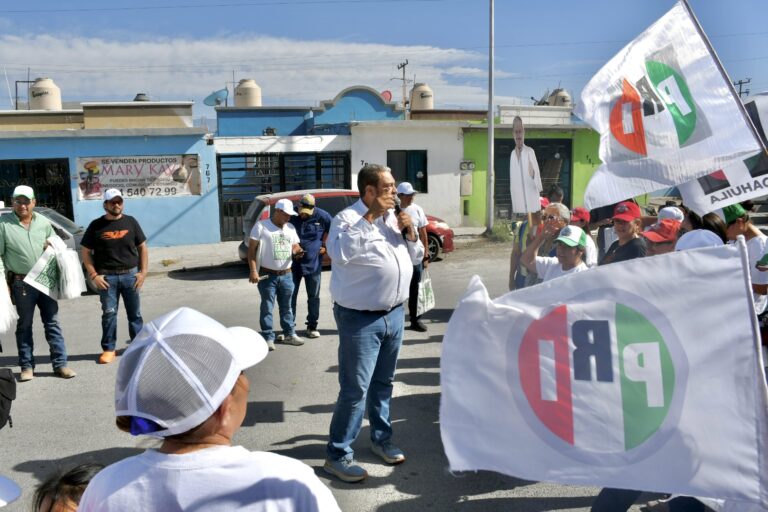 Por más escuelas en Ramos Arizpe, ciudadanía apoya propuesta de Tomás Gutiérrez