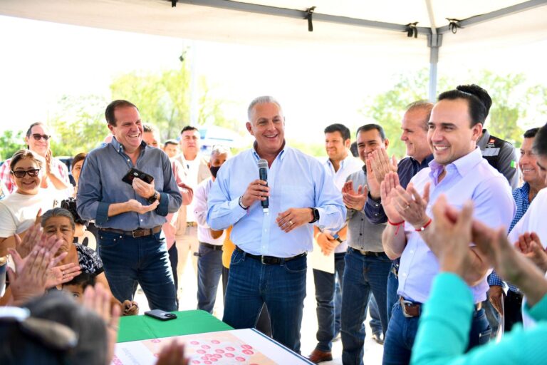 Supervisan gobernador Manolo Jiménez y Román Cepeda trabajos de pavimentación y recarpeteo en Torreón