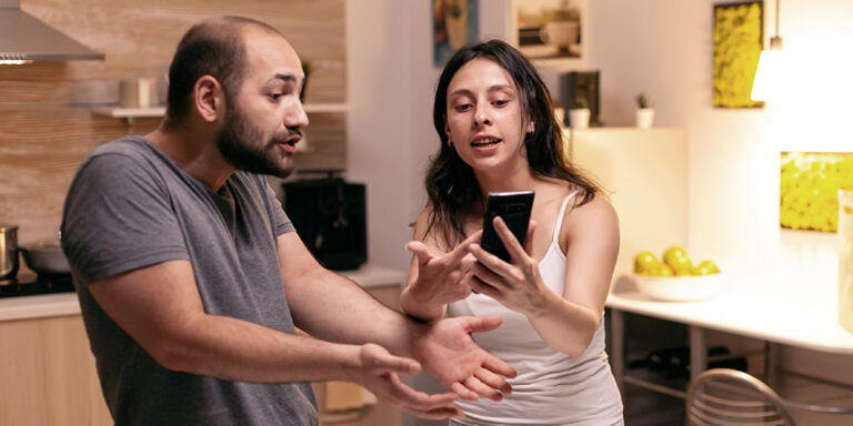 Violencia digital de pareja, sin límites de tiempo y espacio