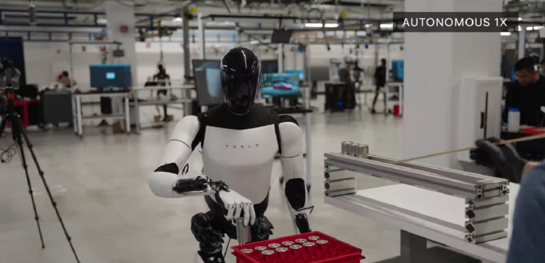 Tesla pone a trabajar a dos de sus robots Optimus