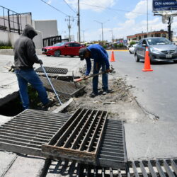 Dan mantenimiento a infraestructura pluvial de Ramos Arizpe para eliminar riesgos 5