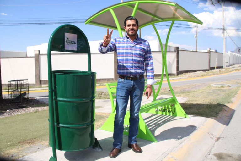 Instala Arteaga para buses para mejorar transporte público