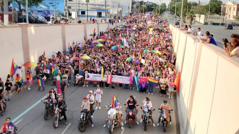 Marchan en Saltillo colectivos de la diversidad por más respeto e inclusión