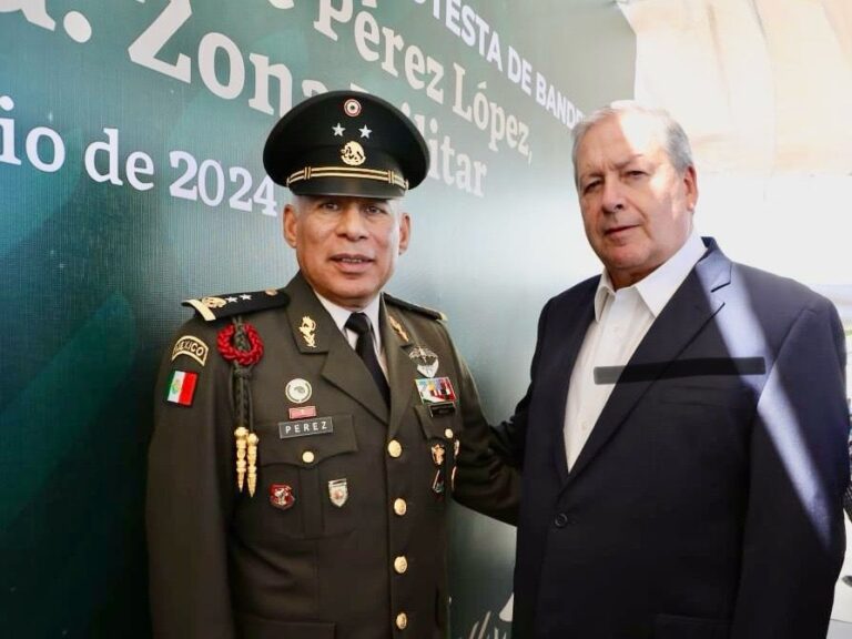 Refrenda Chema Fraustro unión con Ejército por la seguridad