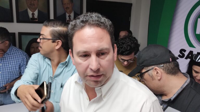 Alista Javier Díaz perfiles para conformar su equipo de trabajo 