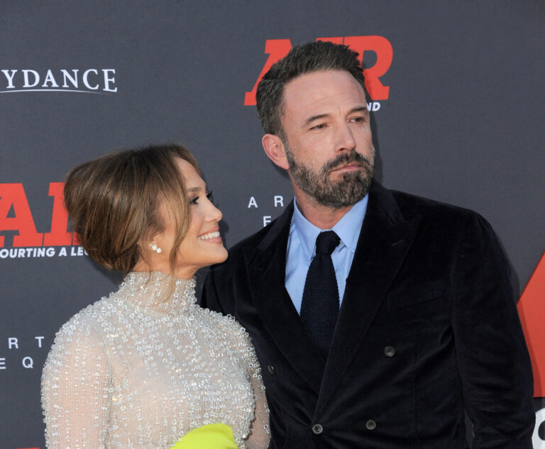 Ben Affleck saca sus cosas de la mansión conyugal con J.Lo