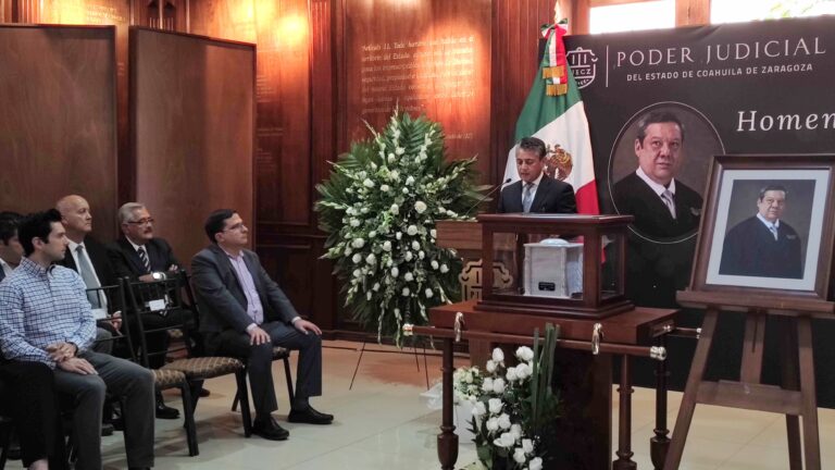 En Palacio de Justicia, rinden homenaje póstumo a magistrado Homero Ramos Gloria 