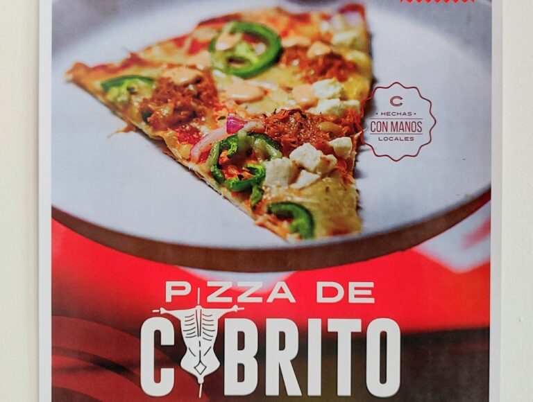 ¡De Saltillo para el mundo! Crean la pizza de cabrito, ya disponible en Capricciosas 