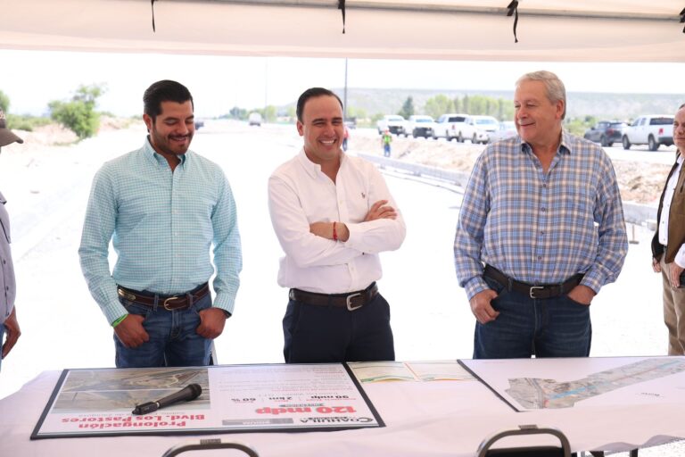 Supervisa Manolo avances en obras de infraestructura en la Región Sureste